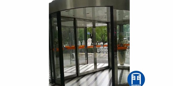 中國石化工程建設公司KBB旋轉門翻軌升級服務案例