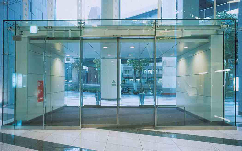 闡述自動門與門禁系統的配合