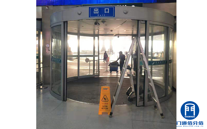 保障春運丨山東省機場進出入口弧形自動門保養服務